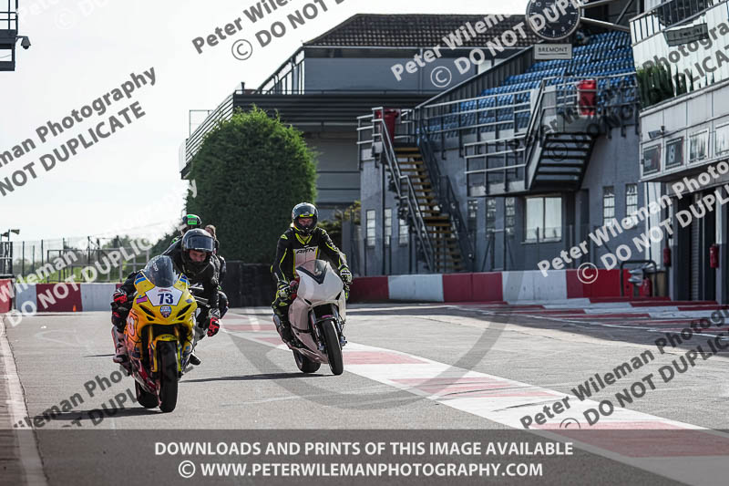 donington no limits trackday;donington park photographs;donington trackday photographs;no limits trackdays;peter wileman photography;trackday digital images;trackday photos